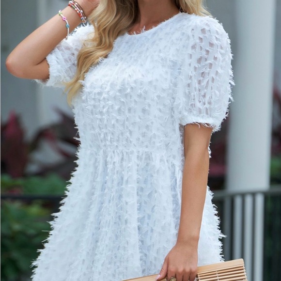 Dresses & Skirts - White Textured Dress